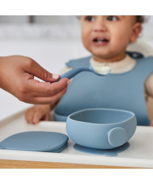 b.box(ビーボックス)の「b.box/ Silicone Bowl+Lid シリコンボウル+リッド(蓋・吸盤付きボウル)(マグ/哺乳瓶/お食事グッズ・キッズ・ベージュ/グレイッシュブルー/セージグリーン/ベビーピンク・ONESIZE)」の4枚目の写真