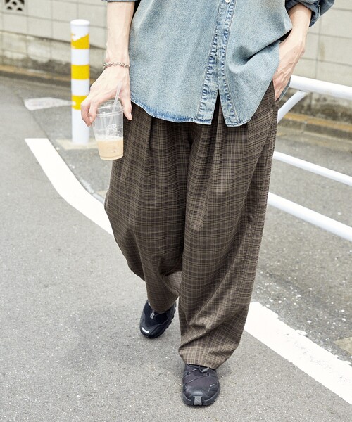 PUBLUX（パブリュクス）の「PUBLUX/パブリュクス イージーバレルパンツ(限定展開)（その他パンツ・メンズ・グレー系その他/ブラウン系その他/ブラック/グレー・SMALL/MEDIUM/LARGE）」の7枚目の写真
