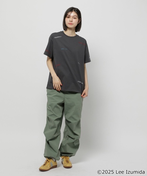 niko and...(ニコアンド)の「【IZUMIDA LEE(イズミダ リー)】コラボ アソートグラフィックTシャツ(Tシャツ/カットソー・レディース・レッド/チャコール/オフホワイト/ナチュラル・MEDIUM/LARGE)」の8枚目の写真