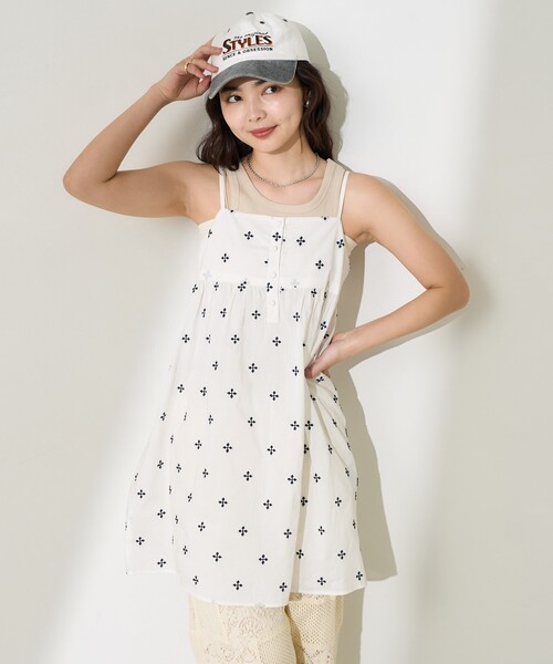 FREAK'S STORE（フリークスストア）の「インド 小花刺繍キャミリボンチュニック/バックリボン キャミチュニック（チュニック・レディース・オフホワイト/ブラック/ブルー・ﾌﾘ-）」の17枚目の写真
