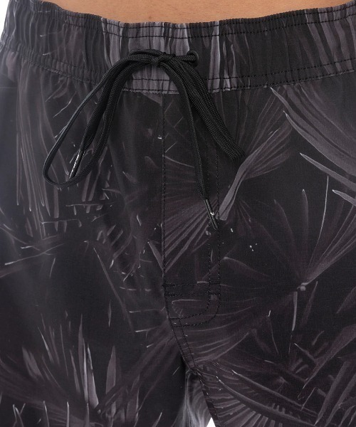 RVCA(ルーカ)の「RVCA メンズ PERRY MIX BS ボードショーツ 【2025年春夏モデル】/ルーカ水陸両用ウエストゴムサーフトランクス・ボードショーツ・バギーショーツ(水着)(水着・メンズ・ブラック×ホワイト/ブラック/ホワイト系その他/モスグリーン・LARGE/MEDIUM/SMALL/X-LARGE)」の18枚目の写真