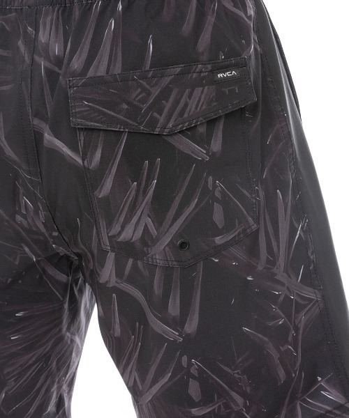 RVCA(ルーカ)の「RVCA メンズ PERRY MIX BS ボードショーツ 【2025年春夏モデル】/ルーカ水陸両用ウエストゴムサーフトランクス・ボードショーツ・バギーショーツ(水着)(水着・メンズ・ブラック×ホワイト/ブラック/ホワイト系その他/モスグリーン・LARGE/MEDIUM/SMALL/X-LARGE)」の16枚目の写真