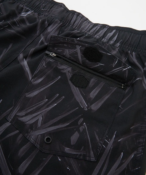 RVCA(ルーカ)の「RVCA メンズ PERRY MIX BS ボードショーツ 【2025年春夏モデル】/ルーカ水陸両用ウエストゴムサーフトランクス・ボードショーツ・バギーショーツ(水着)(水着・メンズ・ブラック×ホワイト/ブラック/ホワイト系その他/モスグリーン・LARGE/MEDIUM/SMALL/X-LARGE)」の14枚目の写真