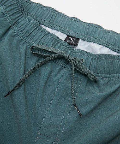 RVCA(ルーカ)の「RVCA メンズ PERRY MIX BS ボードショーツ 【2025年春夏モデル】/ルーカ水陸両用ウエストゴムサーフトランクス・ボードショーツ・バギーショーツ(水着)(水着・メンズ・ブラック×ホワイト/ブラック/ホワイト系その他/モスグリーン・LARGE/MEDIUM/SMALL/X-LARGE)」の7枚目の写真