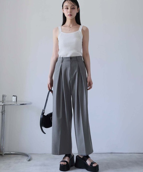 Doula Doula（ドゥーラドゥーラ）の「センタータックワイドスラックスパンツ（その他パンツ・レディース・ブラック/ブラウン/チャコールグレー・マルチサイズ）」の4枚目の写真