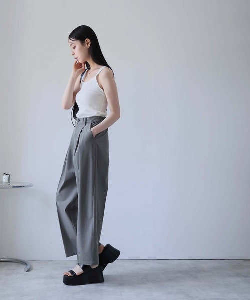 Doula Doula（ドゥーラドゥーラ）の「センタータックワイドスラックスパンツ（その他パンツ・レディース・ブラック/ブラウン/チャコールグレー・マルチサイズ）」の5枚目の写真