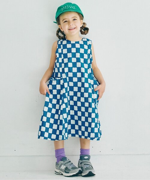 p.premier（ピードットプルミエ）の「イロチ買いしたい夏すぎる総柄パラソルフレアワンピース（ワンピース・キッズ・ネイビー/イエロー/ダークブラウン/グリーン/レッド/ブラック/ブルー/クリーム・80/90/100/110/120/130/140）」の6枚目の写真