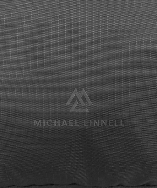 MICHAEL LINNELL(マイケル リンネル)の「【MICHAEL LINNELL/マイケルリンネル】Body Bag ボディーバッグ ワンポイントブランドロゴ リフレクター 撥水(ボディバッグ/ウエストポーチ・メンズ・ベージュ・FREE)」の4枚目の写真