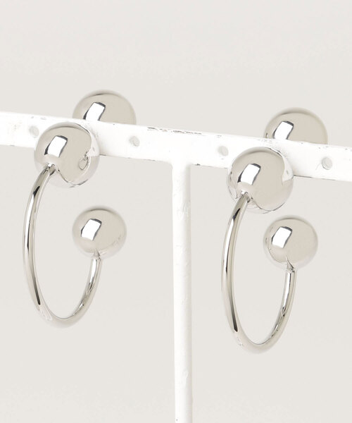 ROSE BUD(ローズバッド)の「DESIGN HOOP PIERCE(その他小物・レディース・シルバー・ONE SIZE)」の2枚目の写真