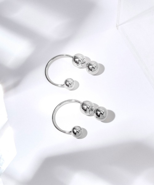 ROSE BUD(ローズバッド)の「DESIGN HOOP PIERCE(その他小物・レディース・シルバー・ONE SIZE)」の6枚目の写真
