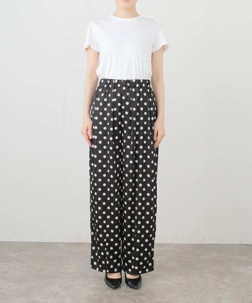La TOTALITE（ラトータリテ）の「【洗える】CEaRET/シーレット Dot Tuck Gather Curve Pants（その他パンツ・レディース・ブラック・FREE）」の2枚目の写真