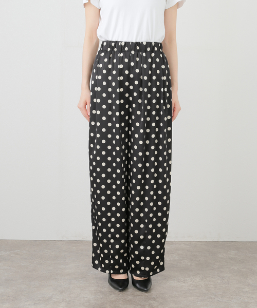 La TOTALITE（ラトータリテ）の「【洗える】CEaRET/シーレット Dot Tuck Gather Curve Pants（その他パンツ・レディース・ブラック・FREE）」の3枚目の写真