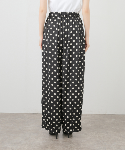 La TOTALITE（ラトータリテ）の「【洗える】CEaRET/シーレット Dot Tuck Gather Curve Pants（その他パンツ・レディース・ブラック・FREE）」の5枚目の写真