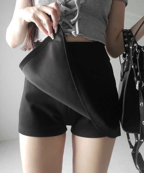 me+em select(ミームセレクト)の「【 2color / 3size 】サイドスリットレイヤードスウェットミニスカパン / side slit layered sweat mini skirt pants(その他パンツ・レディース・グレー/ブラック・MEDIUM/SMALL/LARGE)」の1枚目の写真