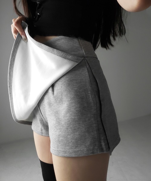 me+em select(ミームセレクト)の「【 2color / 3size 】サイドスリットレイヤードスウェットミニスカパン / side slit layered sweat mini skirt pants(その他パンツ・レディース・グレー/ブラック・MEDIUM/SMALL/LARGE)」の5枚目の写真