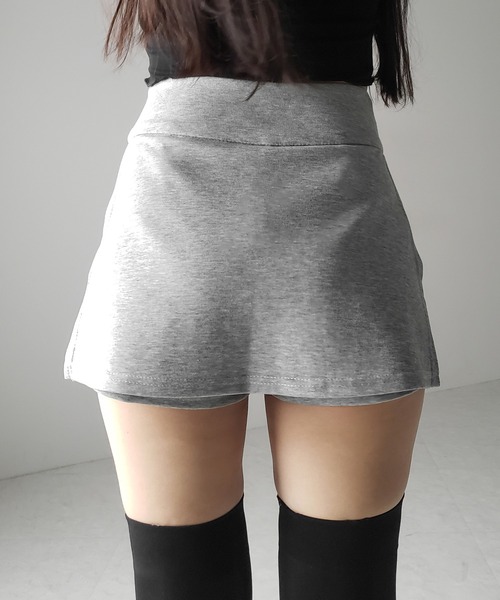 me+em select(ミームセレクト)の「【 2color / 3size 】サイドスリットレイヤードスウェットミニスカパン / side slit layered sweat mini skirt pants(その他パンツ・レディース・グレー/ブラック・MEDIUM/SMALL/LARGE)」の8枚目の写真