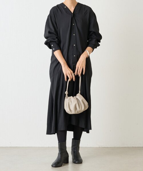 BEARDSLEY(ビアズリー)の「《本革》ギャザーミニバッグ(ショルダーバッグ・レディース・ベージュ/ブラック・FREE)」の17枚目の写真