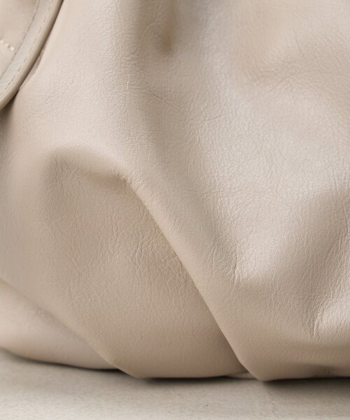 BEARDSLEY(ビアズリー)の「《本革》ギャザーミニバッグ(ショルダーバッグ・レディース・ベージュ/ブラック・FREE)」の11枚目の写真