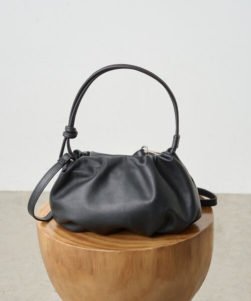 ビアズリー BEARDSLEY バッグ  soeur ビアズリー BEARDSLEY レザーボディバッグ （silver