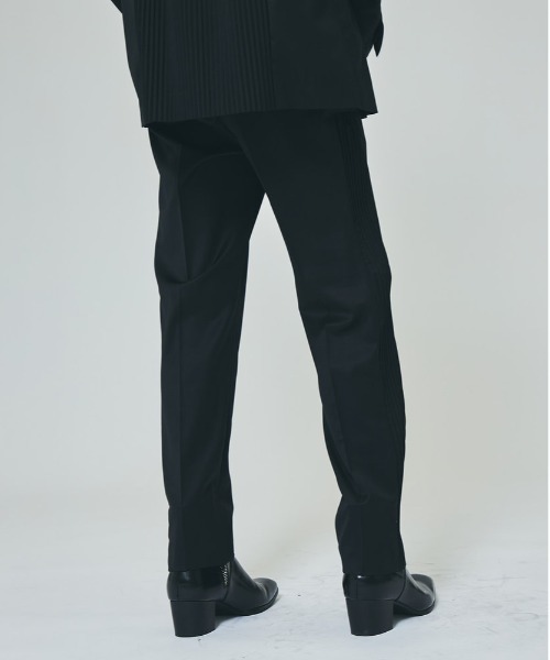 UNITED TOKYO(ユナイテッドトウキョウ)の「サイドプリーツスラックス(その他パンツ・メンズ・ブラック/グレイッシュベージュ・1/2/3)」の18枚目の写真