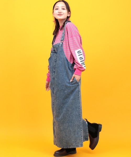 チチカカ（チチカカ）の「Orale! ケミカルデニムサロペットスカート（ジャンパースカート・レディース・ブラック/ブルー・FREE）」の10枚目の写真