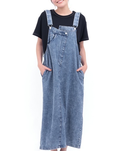 チチカカ（チチカカ）の「Orale! ケミカルデニムサロペットスカート（ジャンパースカート・レディース・ブラック/ブルー・FREE）」の15枚目の写真