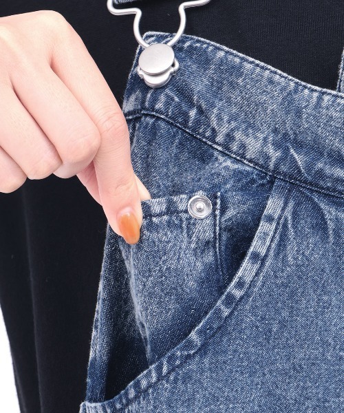 チチカカ（チチカカ）の「Orale! ケミカルデニムサロペットスカート（ジャンパースカート・レディース・ブラック/ブルー・FREE）」の8枚目の写真