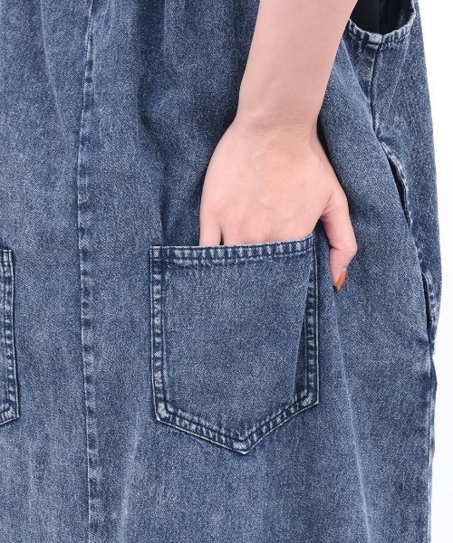 チチカカ（チチカカ）の「Orale! ケミカルデニムサロペットスカート（ジャンパースカート・レディース・ブラック/ブルー・FREE）」の14枚目の写真