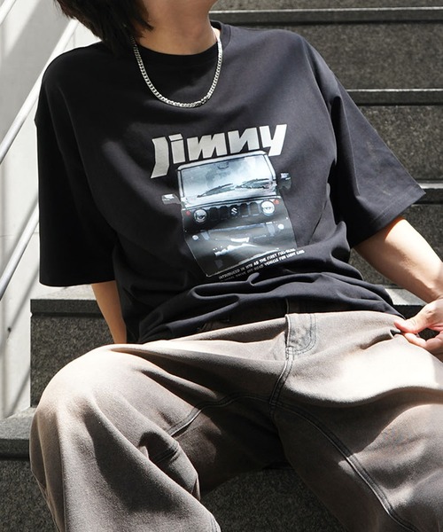 ILL'S(イルズ)の「JIMNY ビッグシルエット フロントプリント 半袖Tシャツ カットソー ユニセックス(Tシャツ/カットソー・メンズ・ブラック/ブルー系その他/ホワイト/ピンク系その他/イエロー系その他/ブラック系その他2/ホワイト系その他2/グレー系その他2/カーキ・L/M)」の4枚目の写真