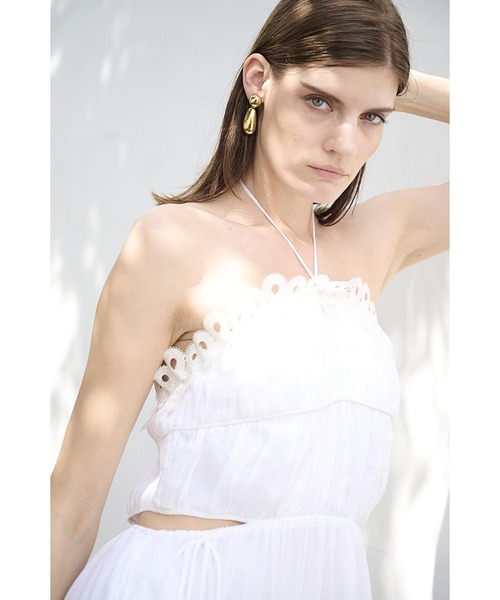 Estella.K(エステラケー)の「Elizabeth Long Dress リネンカットアウトシャーリングドレス(ワンピース・レディース・ホワイト/ブラック/サックスブルー/モーブ系・FREE)」の10枚目の写真