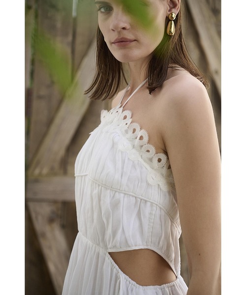 Estella.K(エステラケー)の「Elizabeth Long Dress リネンカットアウトシャーリングドレス(ワンピース・レディース・ホワイト/ブラック/サックスブルー/モーブ系・FREE)」の13枚目の写真