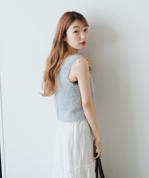 Kastane(カスタネ)の「【新色追加/セットアップ対応/前後2WAY】シャギービスチェ(タンクトップ・レディース・サックスブルー/アイボリー/チャコールグレー/ダークブラウン・FREE)」の7枚目の写真