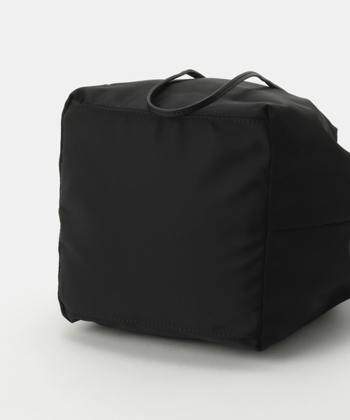 Spick & Span（スピックアンドスパン）の「ORSETTO / オルセット RITMO ナイロン巾着バッグ（ショルダーバッグ・レディース・ブラック・FREE）」の7枚目の写真