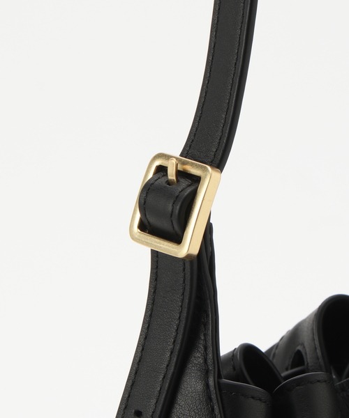 Spick & Span（スピックアンドスパン）の「ORSETTO / オルセット RITMO ナイロン巾着バッグ（ショルダーバッグ・レディース・ブラック・FREE）」の11枚目の写真