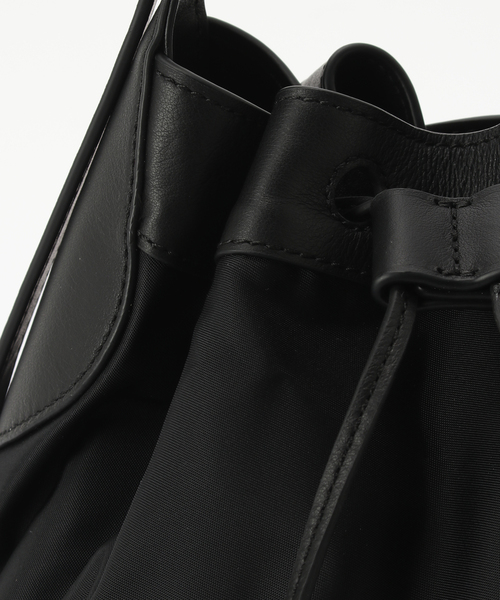 Spick & Span（スピックアンドスパン）の「ORSETTO / オルセット RITMO ナイロン巾着バッグ（ショルダーバッグ・レディース・ブラック・FREE）」の13枚目の写真