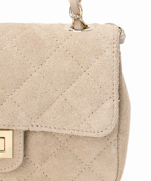 Spick & Span（スピックアンドスパン）の「AULENTTI/オウレンティ キルティングバッグ（ショルダーバッグ・レディース・ベージュ/チャコールグレー・FREE）」の3枚目の写真