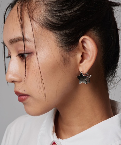 Narcissus（ナルシス）の「スターモチーフピアス　フープピアス（ピアス（両耳用）・レディース・ゴールド/シルバー・FREE）」の8枚目の写真