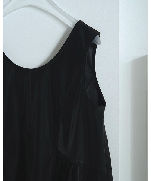 anuke（アンヌーク）の「Uneck Peplum Tops（Tシャツ/カットソー・レディース・アイボリー/ブラック・FREE）」の8枚目の写真