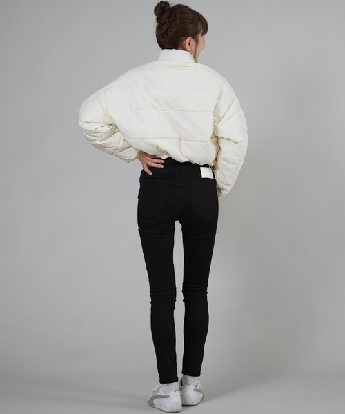 RVCA(ルーカ)の「RVCA/ルーカ MINI RVCA CROPPED PUF JKT ジャケット BF044-752(その他アウター・レディース・ミント/ブラック/ホワイト・M)」の7枚目の写真