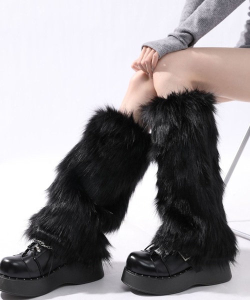 lilful(リルフル)の「フェイクファー もこもこY2Kレッグウォーマー(レッグウォーマー・レディース・ホワイト/ホワイト系その他/ブラウン/ブラック系その他/グレー/ブラック・F)」の4枚目の写真