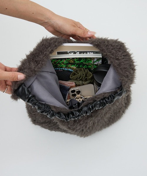 collex（コレックス）の「【WEB限定】ギャザーハンドルエコファートートバッグ（トートバッグ・レディース・アイボリー/グレー/チョコ・フリー）」の6枚目の写真