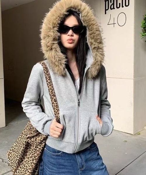 セール】フェイクファーフード付きジップパーカー（パーカー）｜GEMEDA