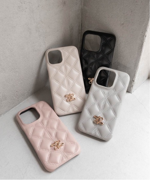 RANDA（ランダ）の「キルティングスマートフォンケース（スマホケース/カバー・レディース・ブラック/クリーム/ピンク/ライトグレー・iPhone 15/iPhone 14/iPhone 16/iPhone 13/iPhone 16 Pro/iPhone 15 Pro/iPhone 13 Pro/iPhone 14 Pro/iPhone 17/iPhone Air/iPhone 17 Pro）」の5枚目の写真