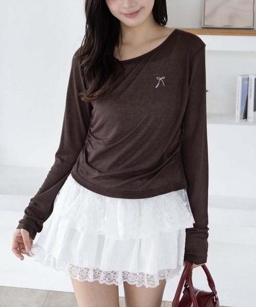 clear（クリア）の「サイドシャーリングワンショルカットソー＆レースキャミセット［韓国ファッション ガーリー］（Tシャツ/カットソー・レディース・ブラック/杢グレー/アイボリー/グリーン/ブラウン・F）」の4枚目の写真