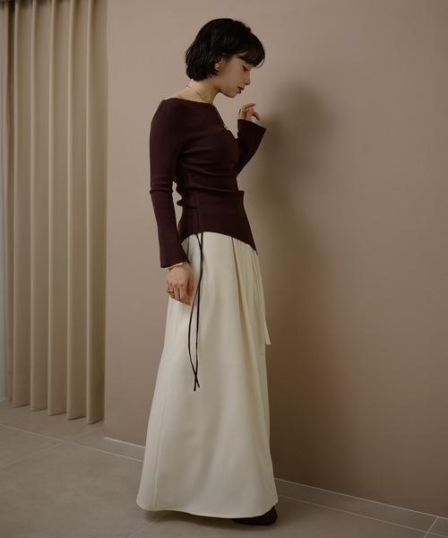 LAULEN(ローレン)の「asymmetry side gather lib knit /アシンメトリーサイドギャザーリブニットトップス(ニット/セーター・レディース・ブラック/ブラウン/アイボリー・FREE)」の10枚目の写真