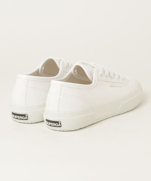 SUPERGA(スペルガ)の「【SUPERGA】2750 VEGAN VARNISH MATERIAL(スニーカー・レディース・シルバー・36/37/38)」の2枚目の写真