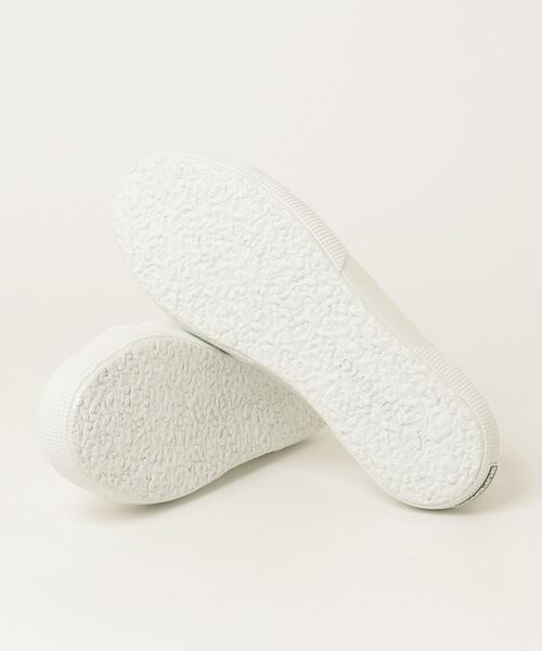SUPERGA(スペルガ)の「【SUPERGA】2750 VEGAN VARNISH MATERIAL(スニーカー・レディース・シルバー・36/37/38)」の3枚目の写真