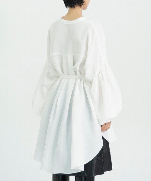 Bshop（ビショップ）の「eunoia | Vネック オーバーサイズ ブラウス WOMEN（シャツ/ブラウス・レディース・ブラック/ホワイト・ONE）」の11枚目の写真