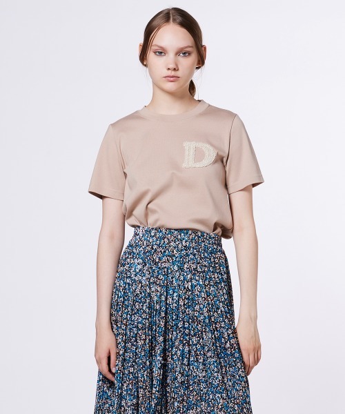 DOUBLE STANDARD CLOTHING（ダブルスタンダードクロージング）の「Dロゴ刺繍フライスTシャツ（Tシャツ/カットソー・レディース・オフホワイト/ベージュ/ブラウン・FREE）」の3枚目の写真