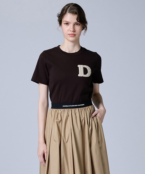 DOUBLE STANDARD CLOTHING（ダブルスタンダードクロージング）の「Dロゴ刺繍フライスTシャツ（Tシャツ/カットソー・レディース・オフホワイト/ベージュ/ブラウン・FREE）」の2枚目の写真